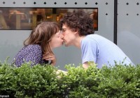 Jesse Eisenberg and Mia Wasikowska