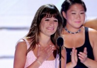 lea michele cries at teen choice awards